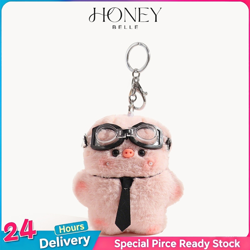 HONEY BELLE✨พวงกุญแจตุ๊กตาหมูสีชมพู จี้ประณีต ดีไซน์น่ารัก เหมาะสำหรับผู้หญิงและเด็ก