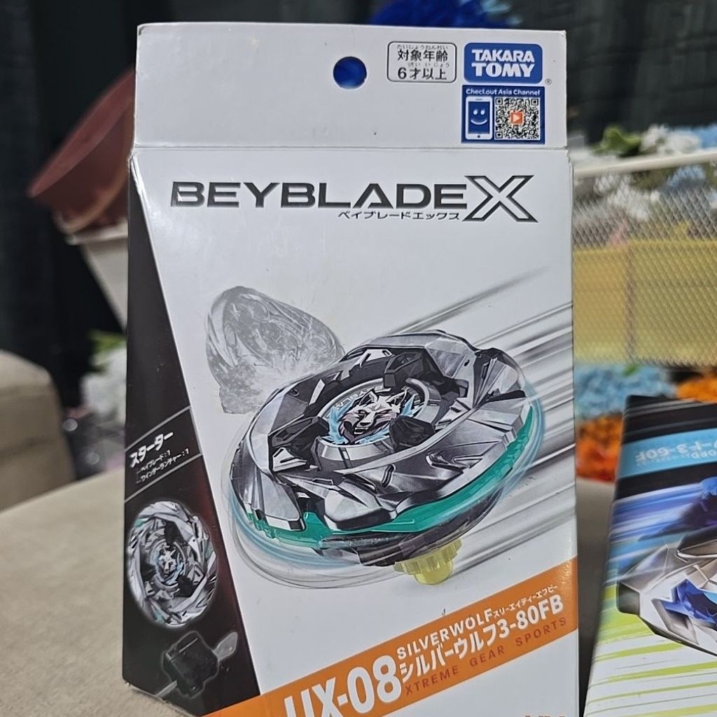 พร้อมส่ง beyblade x UX-08 silverwolf 3-80FB