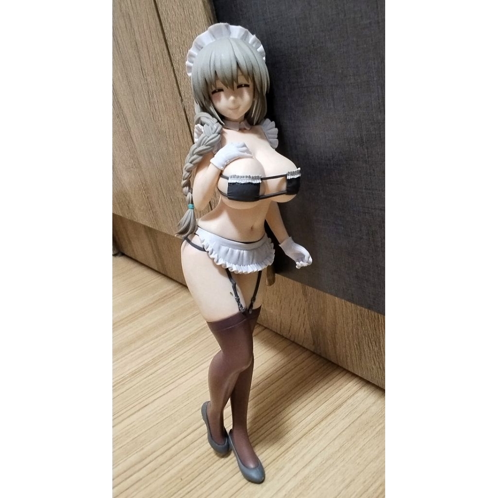ฟิกเกอร์ Uzaki Tsuki ในชุดเมด