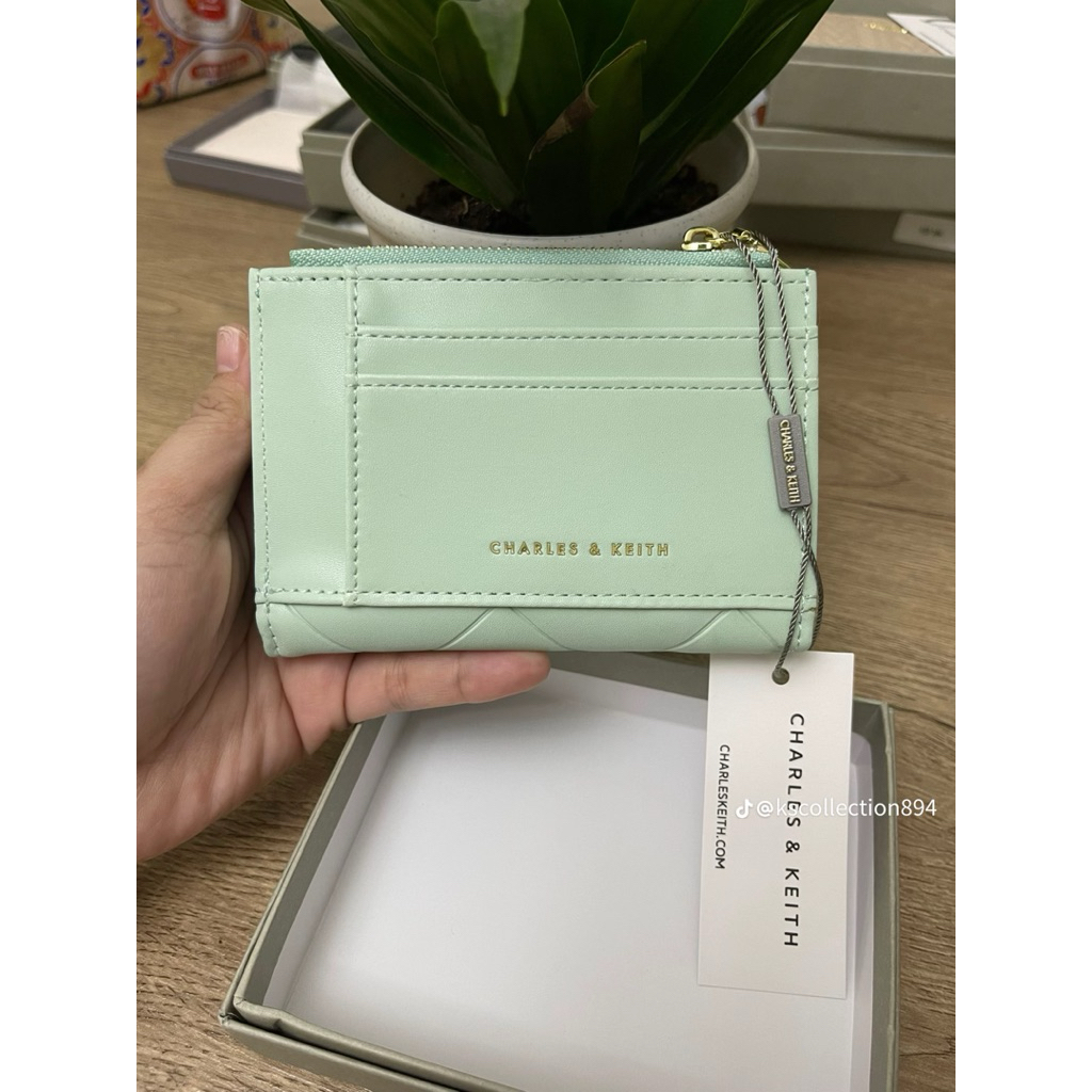 กระเป๋าสตางค์CKสีมิ้นท์ พร้อมส่ง