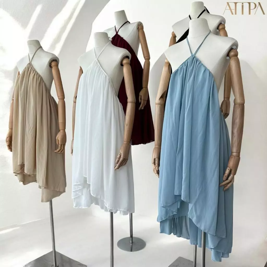 Atipashop - Ariel Mini Dress | เดรสชีฟอง ทรงฮอลเตอร์ ดีไซน์คอไขว้ ผ้าพลิ้ว หลายเลเยอร์