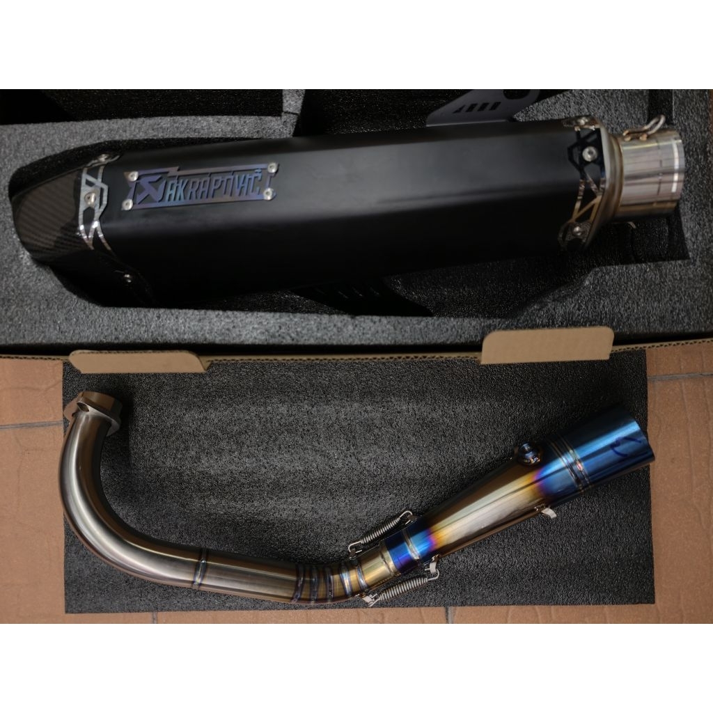 ท่อ AKRAPOVIC. Forza 350 คอไทเทเนียมแท้ ปลายคาบอน เคลือบดำงานพรีเมียม