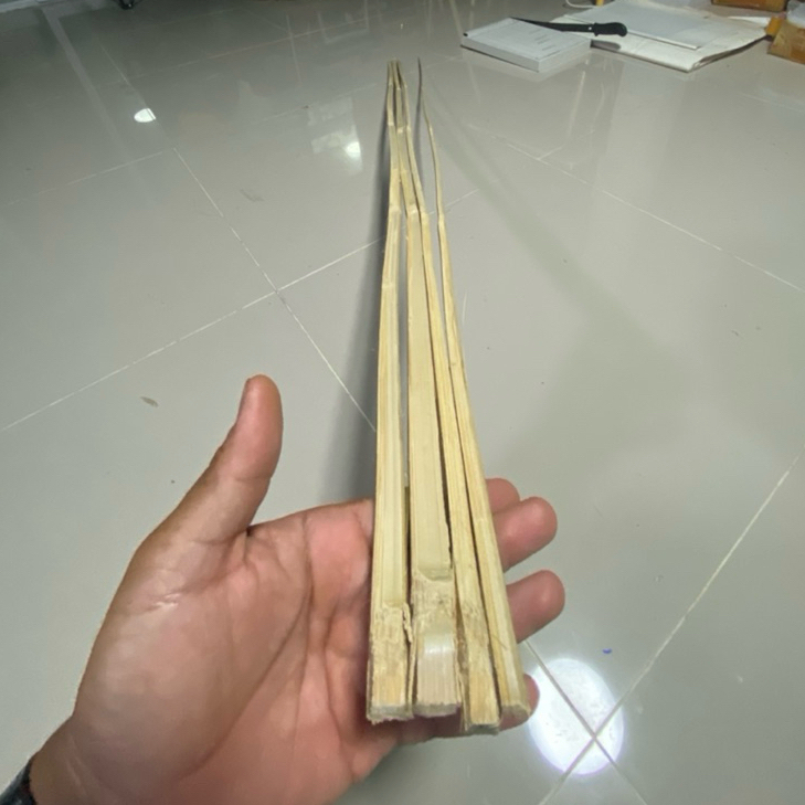 ไม้ไผ่บ้านทำว่าว ผ่าเเล้ว มัด4ชิ้น(ฝึกหัดเหลา)คนชอบว่าว