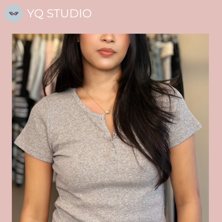 C125 YQ Korean Shop เสื้อคอวีผ้าร่องกระดุมหน้า ป้ายYQ