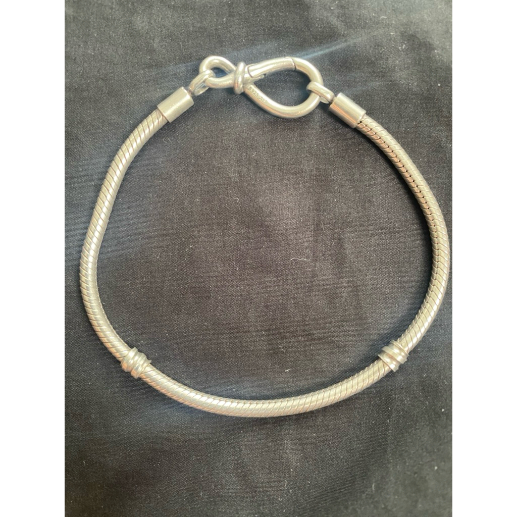 Pandoraสร้อยข้อมือมือสอง