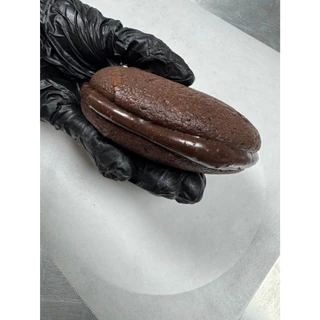 BROWNIE BOMB คุกกี้บราวนี่เนื้อเข้มข้น สอดไส้ชิววี่นูกัสหนึบหนับ