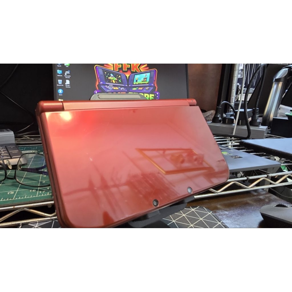 นินเทนโด New 3DS LL เครื่องเล่นเกมพกพา