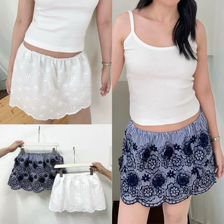 HASU66 Jasmine mini skirt กระโปรงสั้นผ้าฉลุลายดอก ซับในกางเกง (happysummer.bkk)