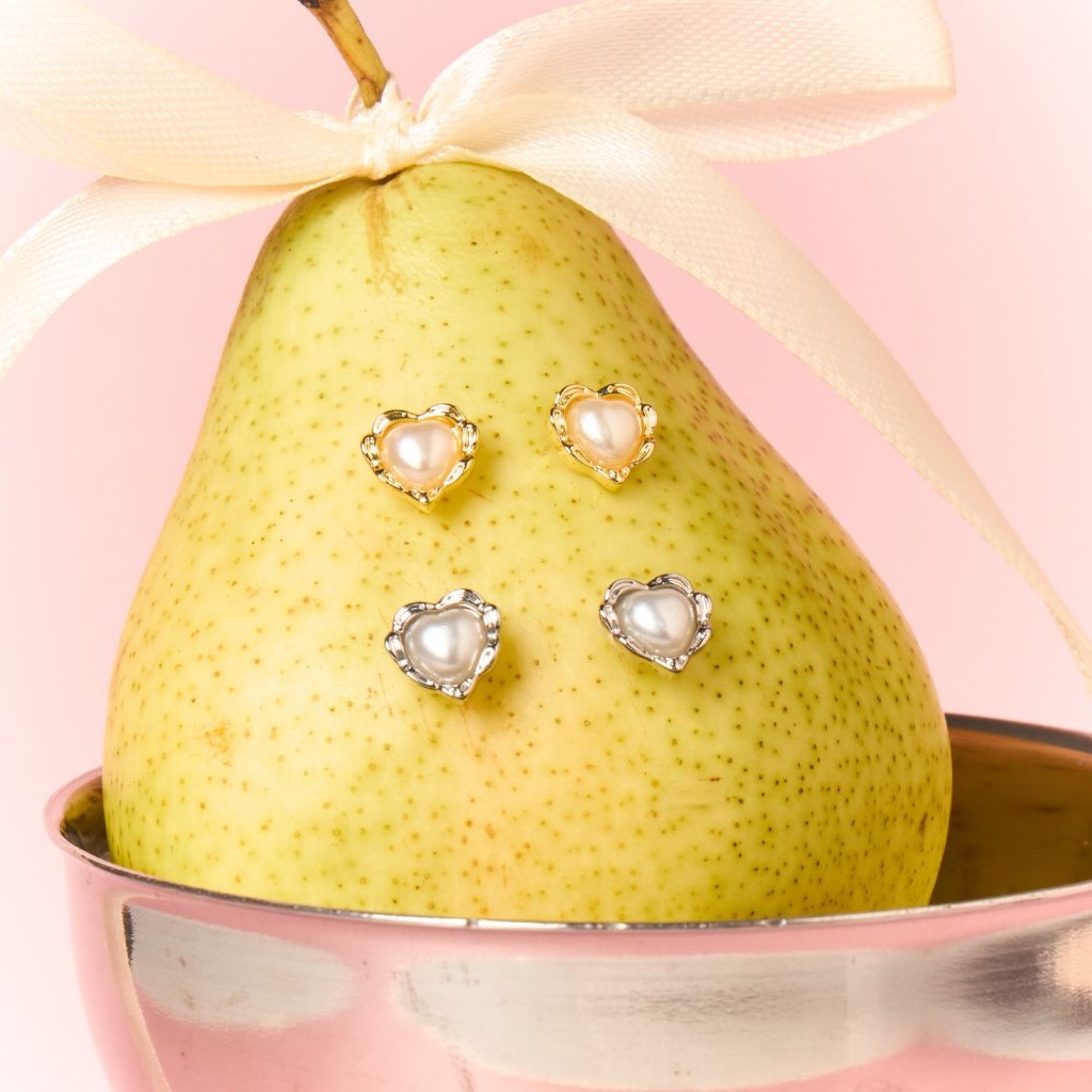 Lottie Stud ต่างหูสตั๊ดไข่มุกหัวใจ