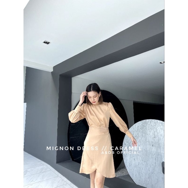 Mignon dress สีเบจ SIZE s AANDOB