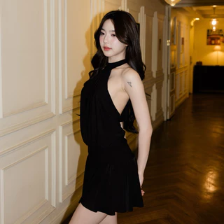 Vivian Dress เดรสสั้นสวยหวานดูแพง มีความเซ็กซี่แบบผู้ดี ซับกางเกงในตัว กระโปรงพริ้วสวย ด้านหลังเป็นแบบผูกคอปักอะไหล่TFF