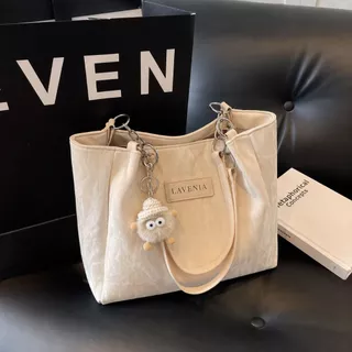 กระเป๋า Totebag ผู้หญิงแฟชั่น กระเป๋าใบใหญ่ PU นุ่ม ใส่ของได้เยอะ สไตล์เกาหลี มาพร้อมพวงกุญแจน่ารัก