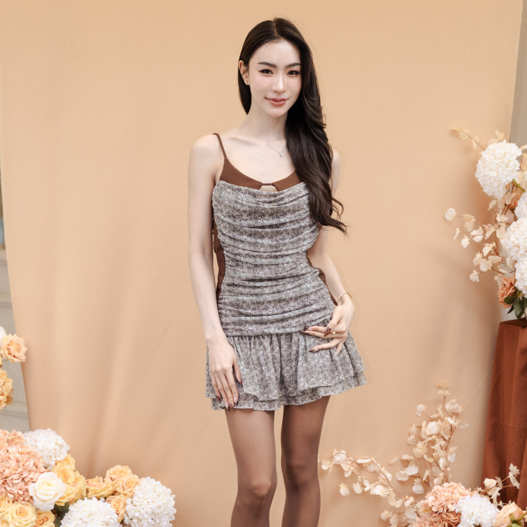 PETCHPLOY - Savina Dress มินิเดรสสายเดี่ยวลุคหวานซ่อนแซ่บ มาพร้อมเลเยอร์ลายปริ้นท์ Leopard ดีเทลเว้าเอวและกระโปรงระบาย