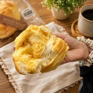 Victory bakery ขนมปังไข่เค็ม V-27