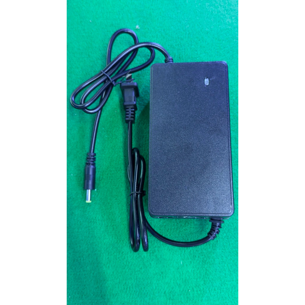 เครื่องชาร์จแบตเตอรี่ลิเธียมสำหรับรถยนต์ไฟฟ้า 48V -54.6V/2Aโดยเฉพาะ (54.6V 2A,