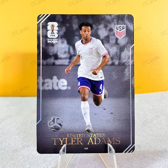 Tyler Adams ทีมชาติ: สหรัฐอเมริกา Card  FIFA WORLD CUP 2O26  ลิขสิทธิ์จาก !! KAYOU PANINI