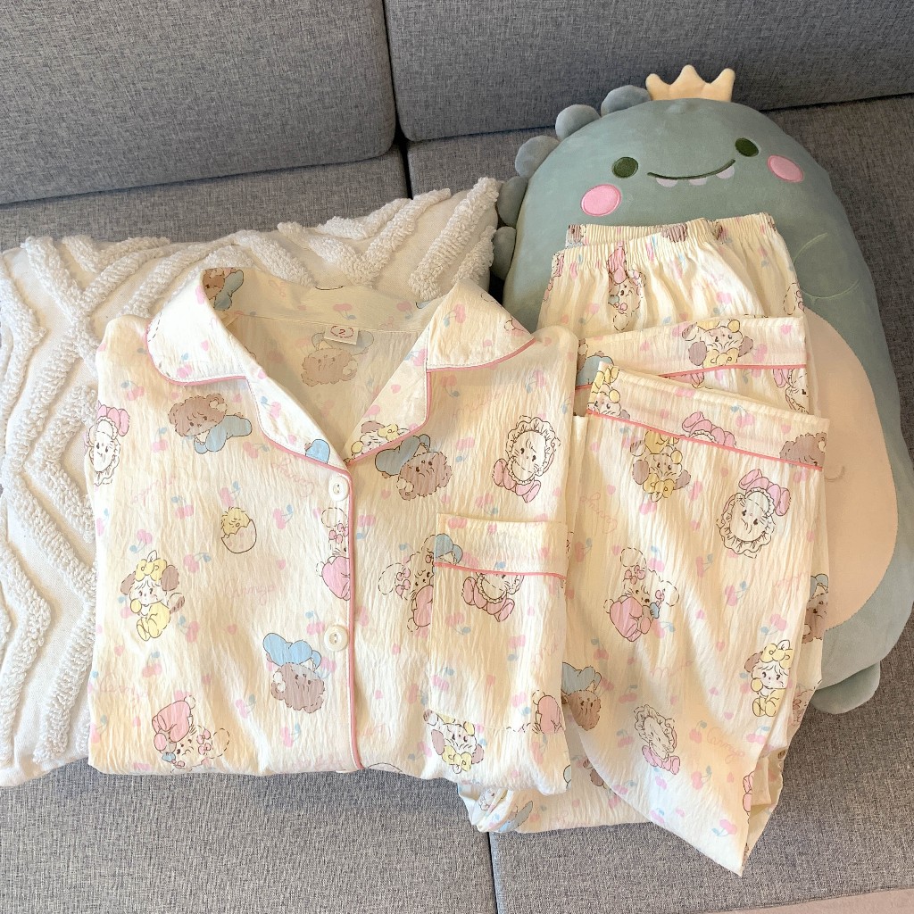 🐱☁️ ชุดนอนสองชิ้นเสื้อเปิดหน้ามีกระดุม ลายแมวน่ารักผสานลายดอกไม้ ผ้าคลาวด์นุ่มละมุนผิว เหมาะฤดูร้อน สไตล์สาวหวาน มีไซส์