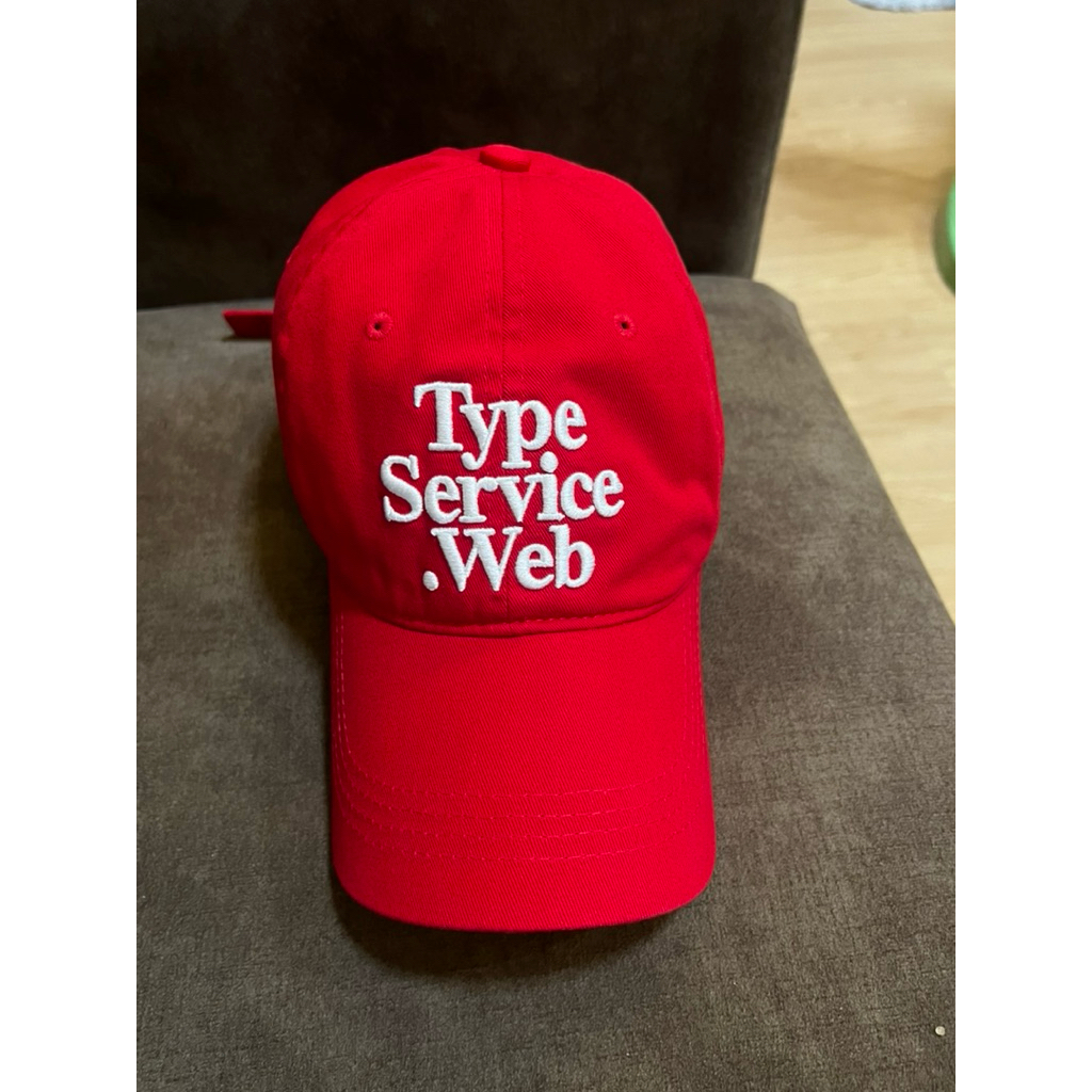 หมวก type service .web สีแดงมือสองของแท้