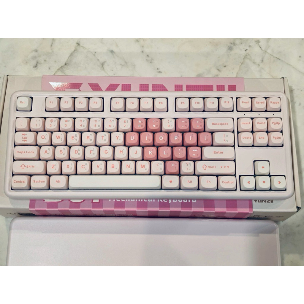 [ใช้โค้ดลด20%ได้ ส่งต่อ มือ2 สภาพใหม่ อุปกรณ์ครบ😊] YUNZII B87 PINK Creamy Mechanical Keyboard+ ที่รอ