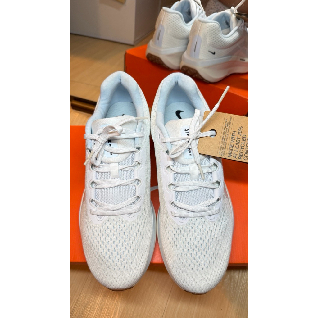 ส่งต่อรองเท้าวิ่ง Nike Winflo 11 ไซส์ 10 us (28 cm)