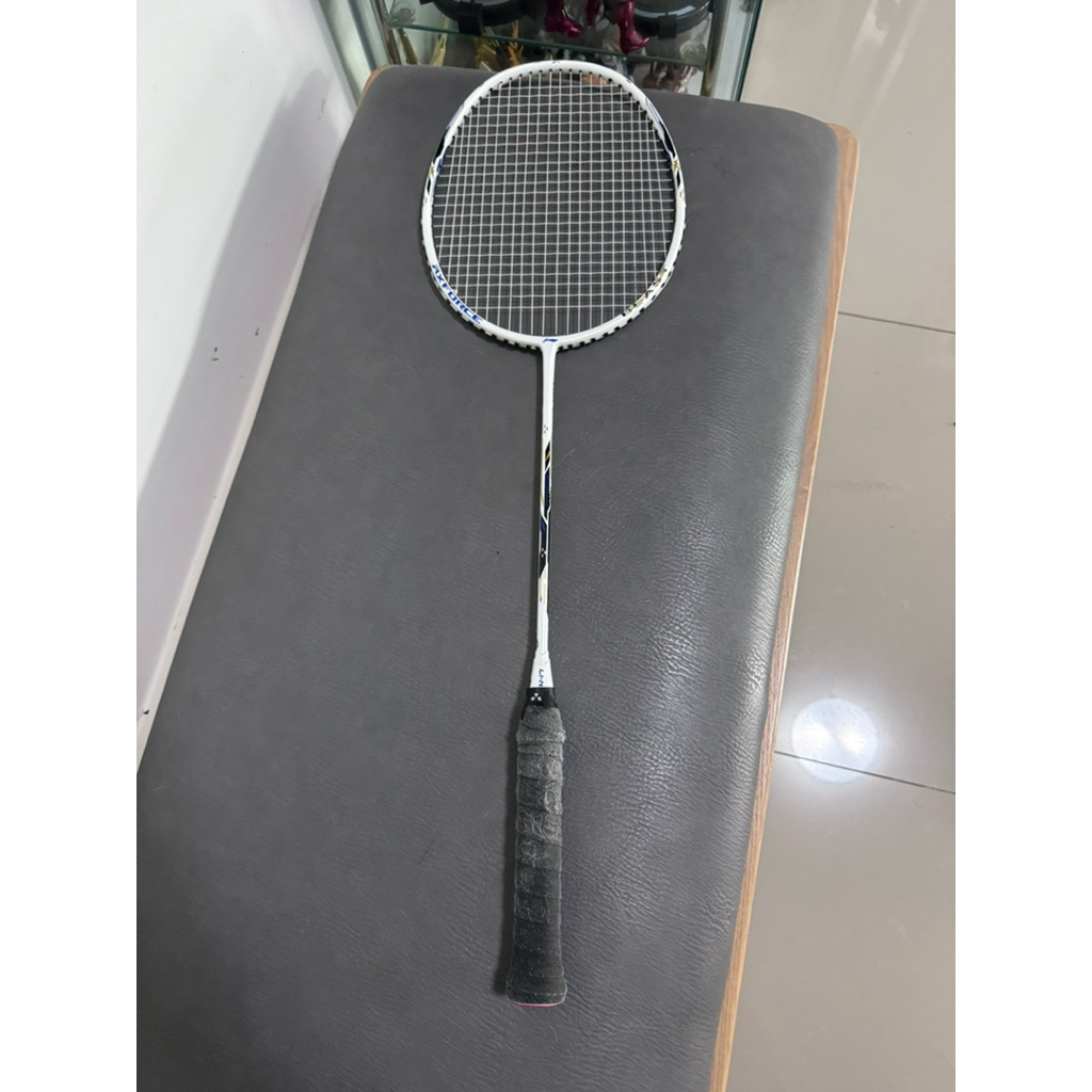 ไม้แบดมินตัน LI NING BADMINTON RACKET : AXFORCE BLAST(สีขาว) (5U)(AYPU123)