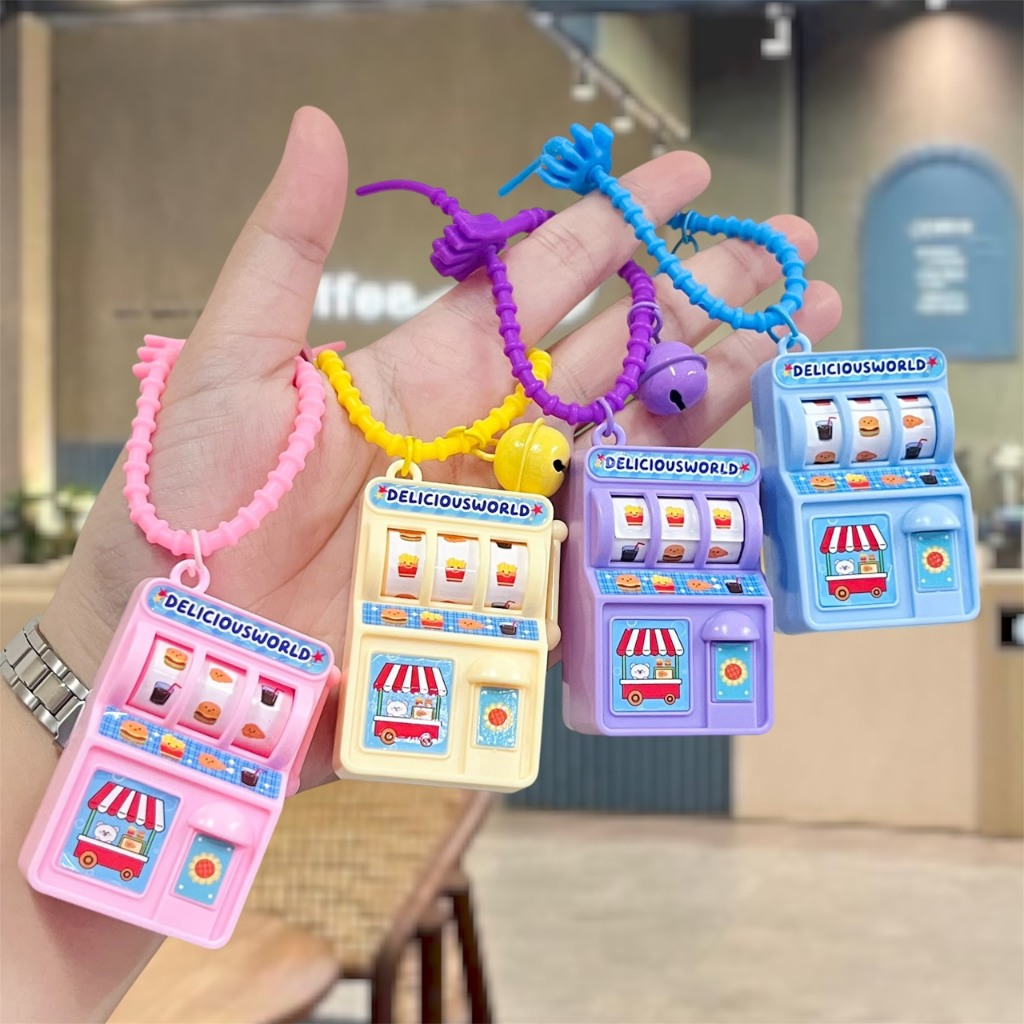 สุ่มสี พวงกุญแจ ตู้หมุน พวงกุญแจของเล่น เครื่องเล่นมินิ พร้อมส่ง