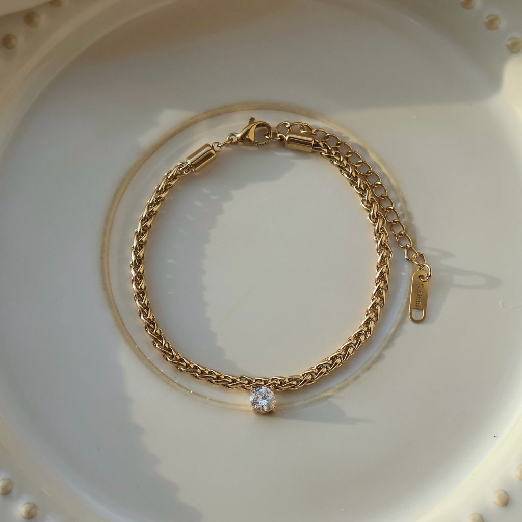 gigaglam clear dew bracelet | สร้อยข้อมือสแตนเลสตีล ประดับเพชร cz￼