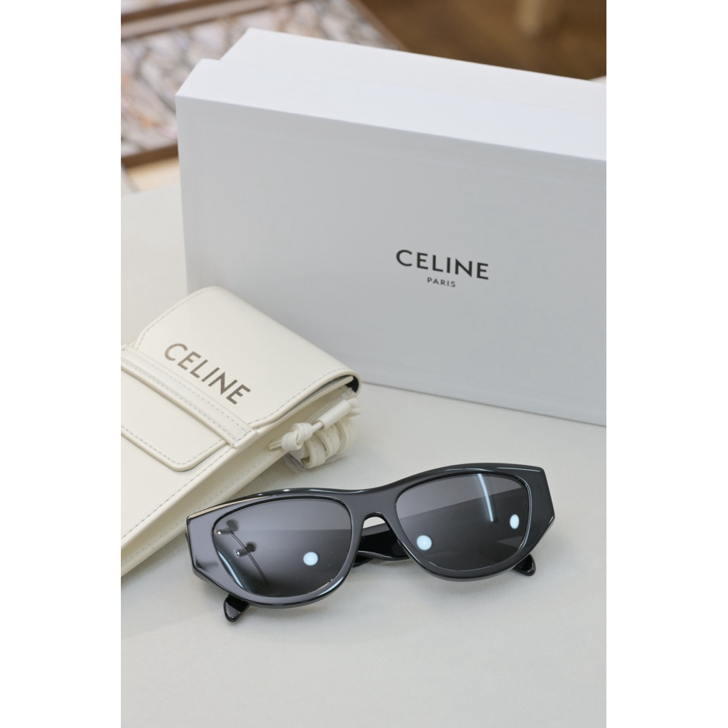 แว่นกันแดด Celine CL40278U