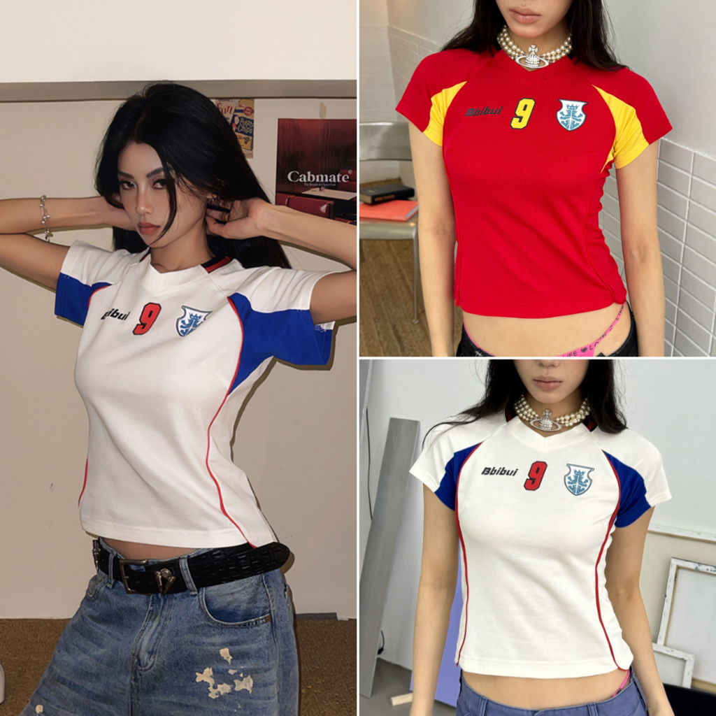 Hotgirl พร้อมส่ง เสื้อยืดคอวีพิมพ์ลายตัวอักษรแฟชั่นสำหรับผู้หญิง สไตล์สปอร์ตย้อนยุคสุดเซ็กซี่ของอเมริกัน สวมใส่สบาย