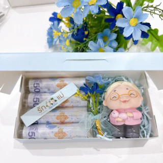 ของขวัญ“วันแม่” กล่องใส่ธนบัตรเอง 4ใบ พร้อมตุ๊กตา ขนาดกล่อง7.7x15cm