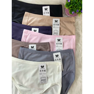 Wacoal Panty กางเกงในรูป ทรงเอวสูง แบบเรียบ รหัส WU4F34 ป้ายราคาตัวล่ะ 140 บาท เหลือเพียงตัวล่ะ 89 บาทเท่านั้น