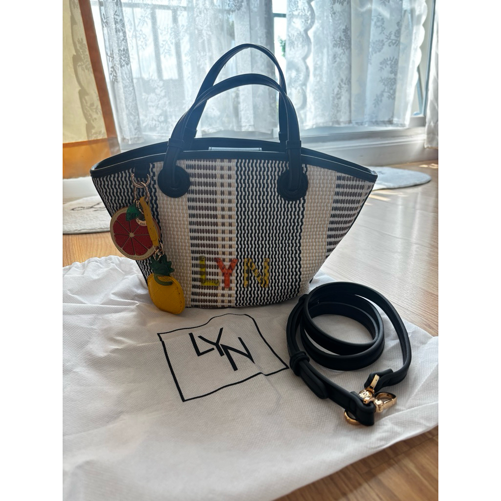 กระเป๋าTote Bag LYN Summer Collection 2025