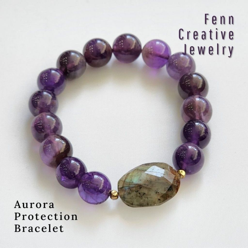 Aurora Protection Bracelet (ออโรร่า โพรเทคชั่น) กำไล ลูกปัดหินอเมทิสท์ กับ ลาบราดอไรท์