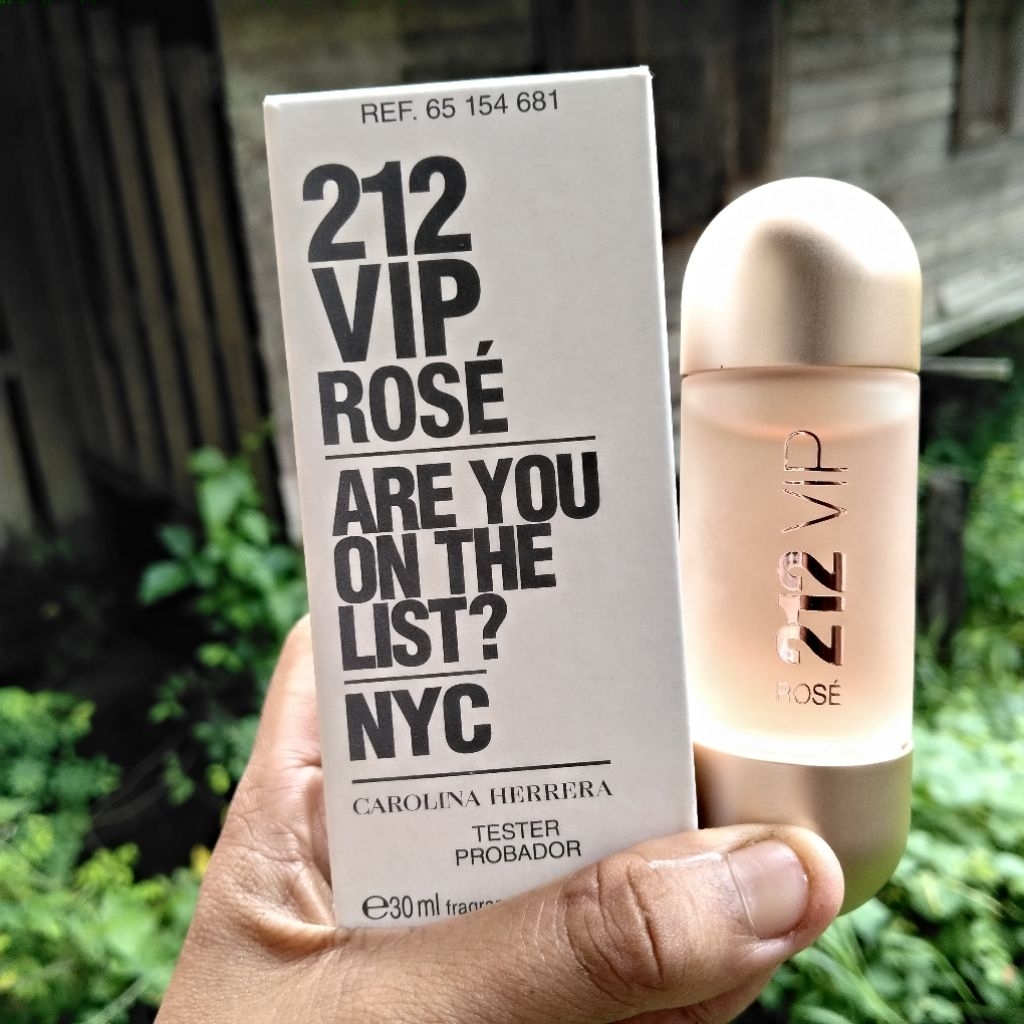 มือ 1 Carolina Herrera 212 VIP Rose Hair Mist