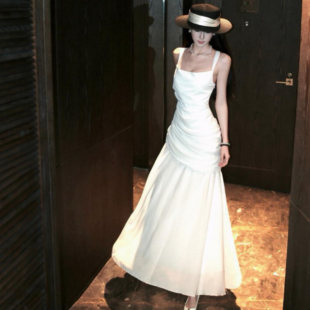 PAPHA : Vera Dress – ชุดเดรสสายเดี่ยว ดีเทลจับเดรป ดีไซน์เรียบหรู ใส่ออกงาน ดินเนอร์ สำหรับสูงไม่เกิน 165