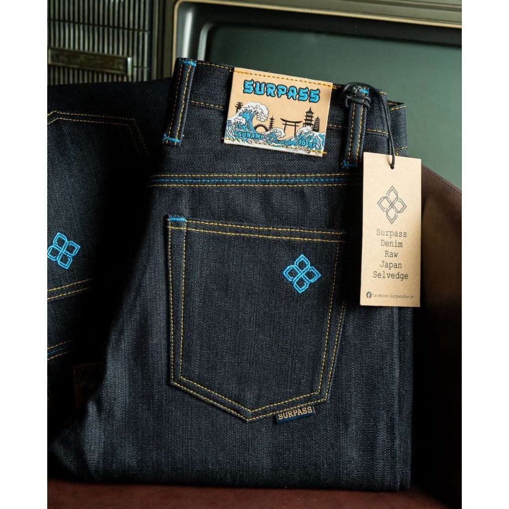 surpass Denim 16ozรุ่นสึนามิสีDark blue ริมแดงมีทรงกระบอกเล็กและกระบอกตรง