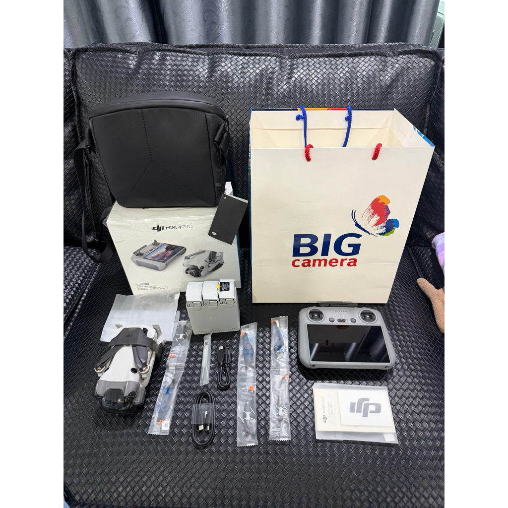 DJI Mini 4 Pro Fly More Combo Plus + DJI RC (จอในตัว)