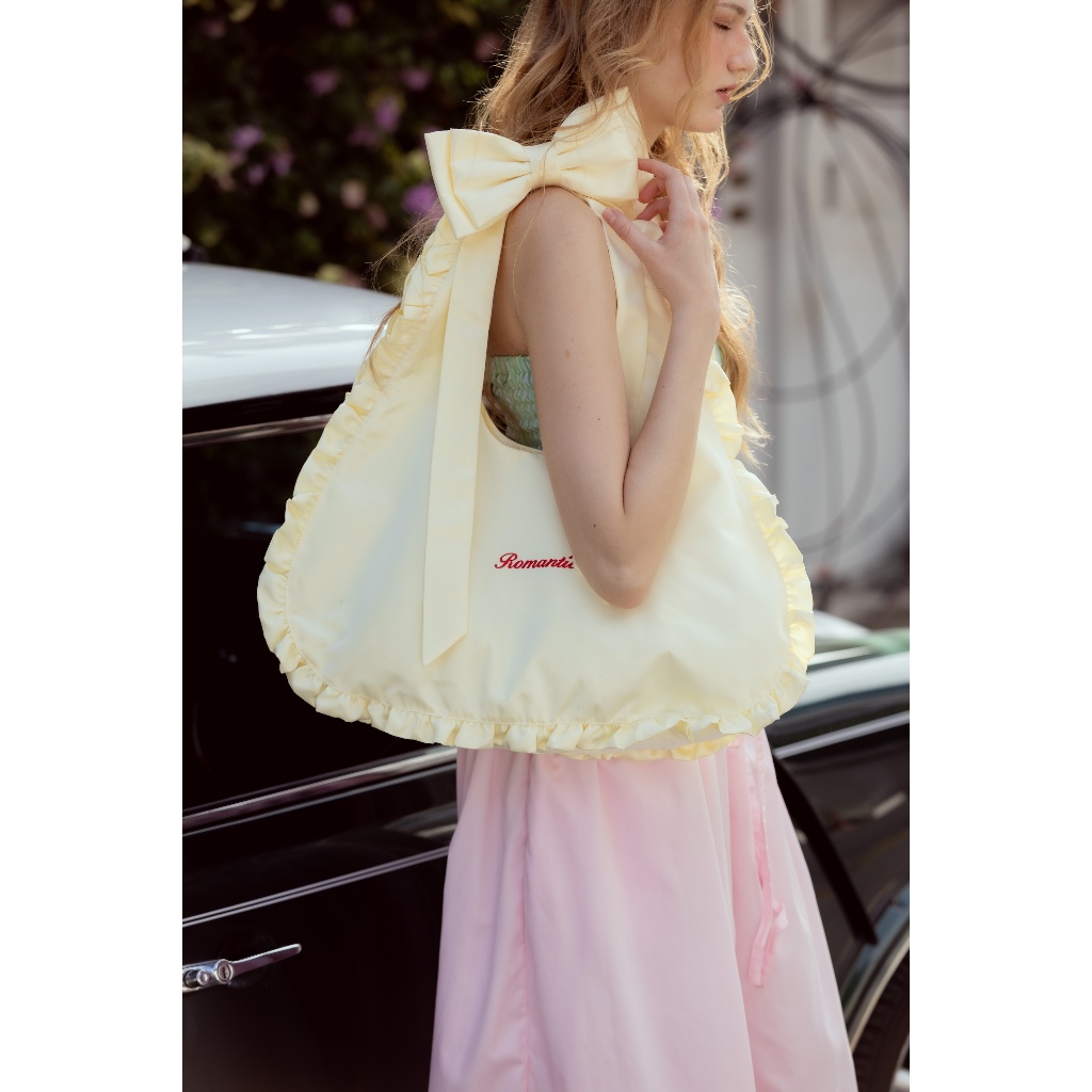 The Daily Romance Ruffle Bag - กระเป๋าทรง Tote Bag ใบใหญ่ ( Pre-order 14 day )