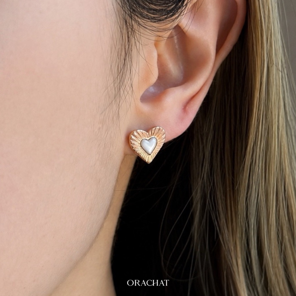 Orachat | Glow Heart 14k earrings. (ต่างหูตัวเรือนสแตนเลส)
