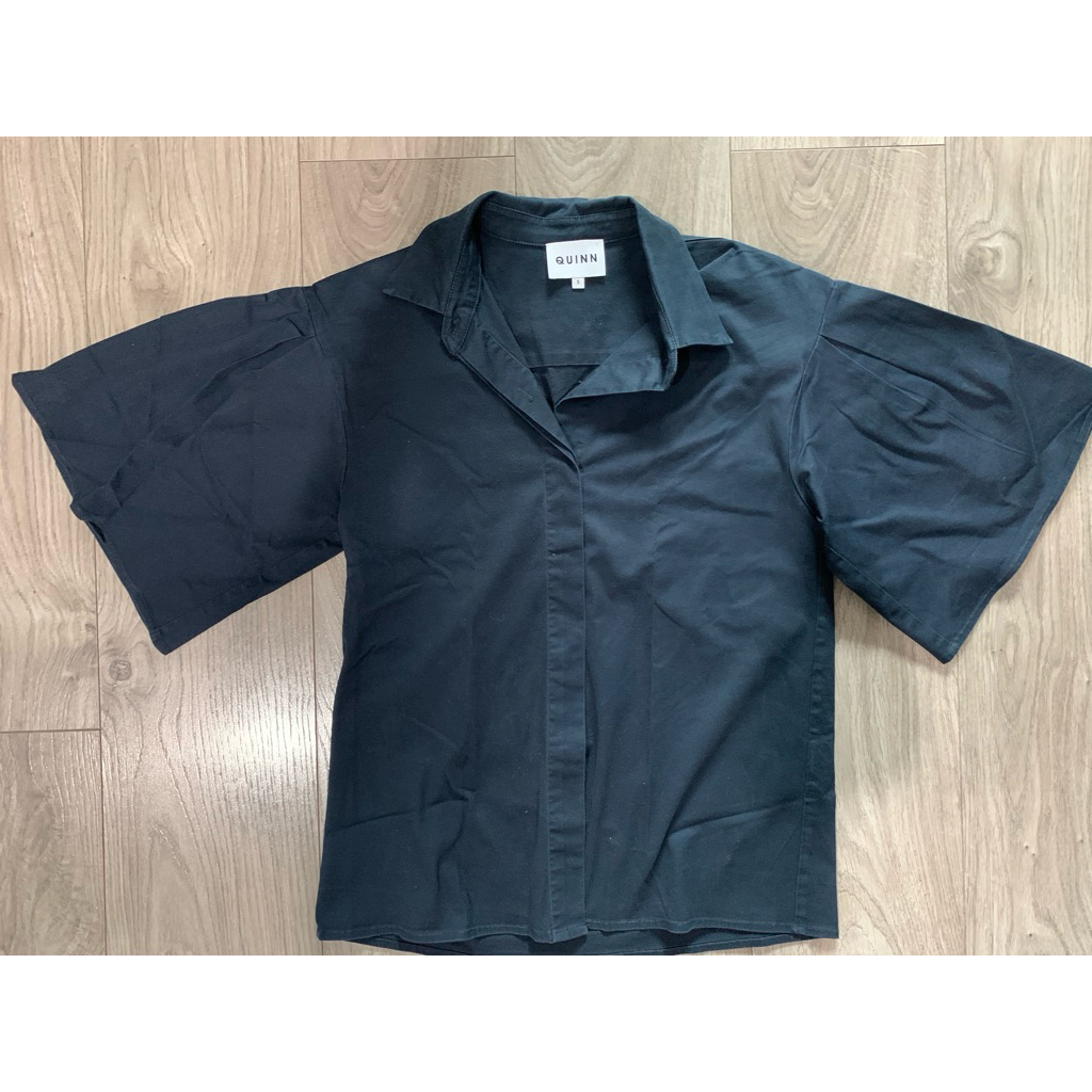 Used Quinn เสื้อสุภาพ