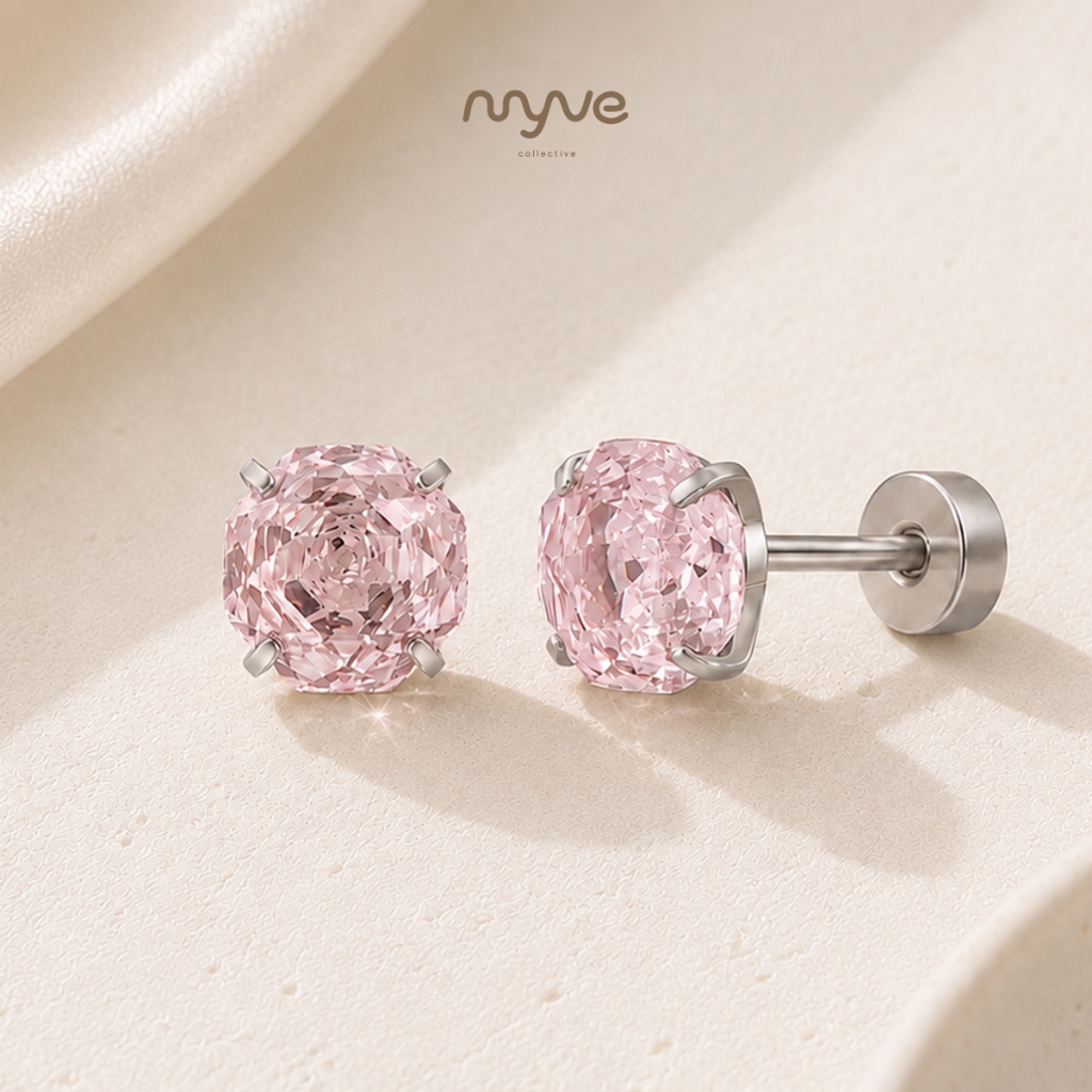 Rose Crystal Earrings ต่างหูคริสตัลรูปกุหลาบ ไทเทเนียม สไตล์เกาหลี สีชมพู | MYVE