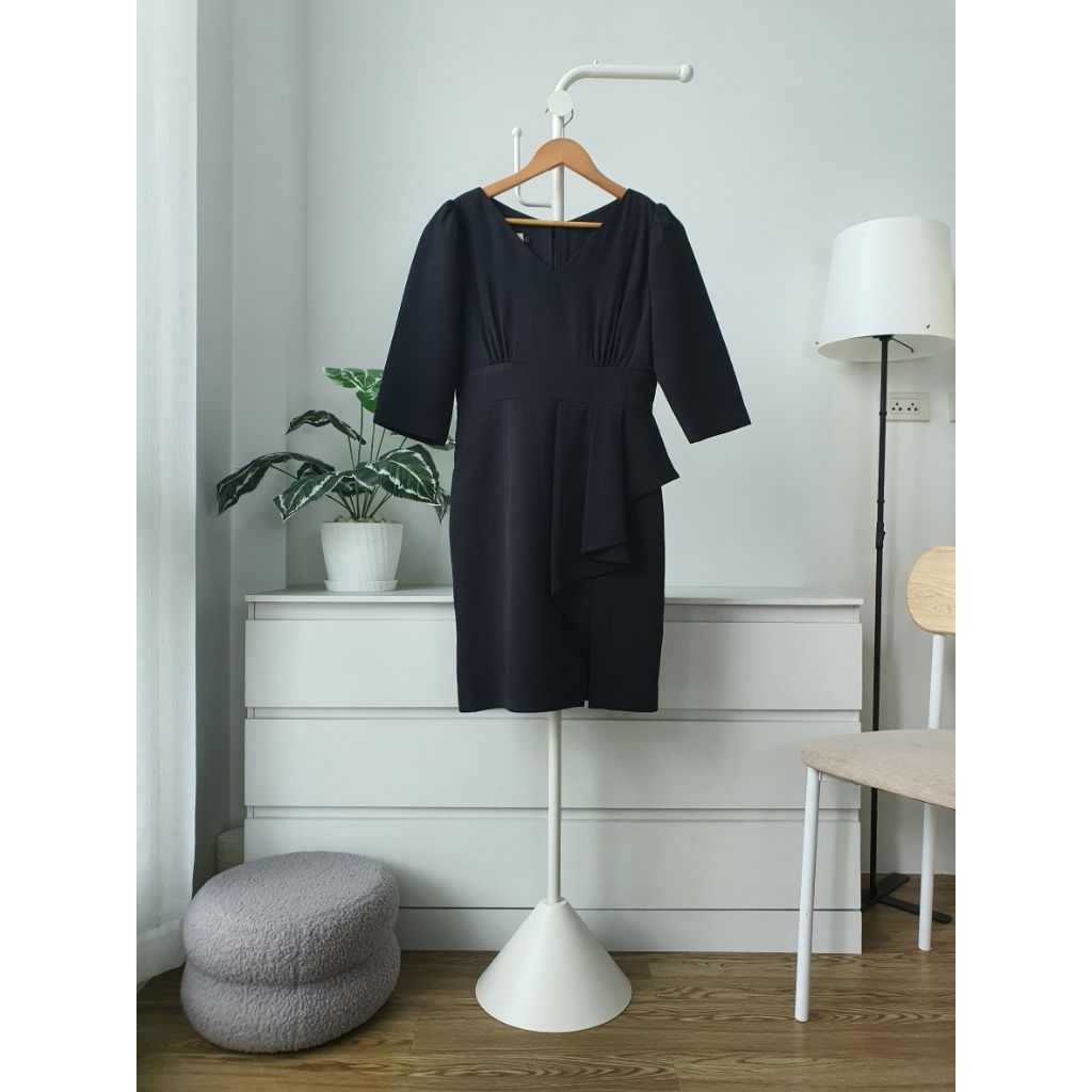 เดรส pim by pimlee sz L (รบกวนอ่านรายละเอียดสินค้าและตัดสินใจก่อนสั่งซื้อ สั่งแล้วห้ามยกเลิกและพร้อม