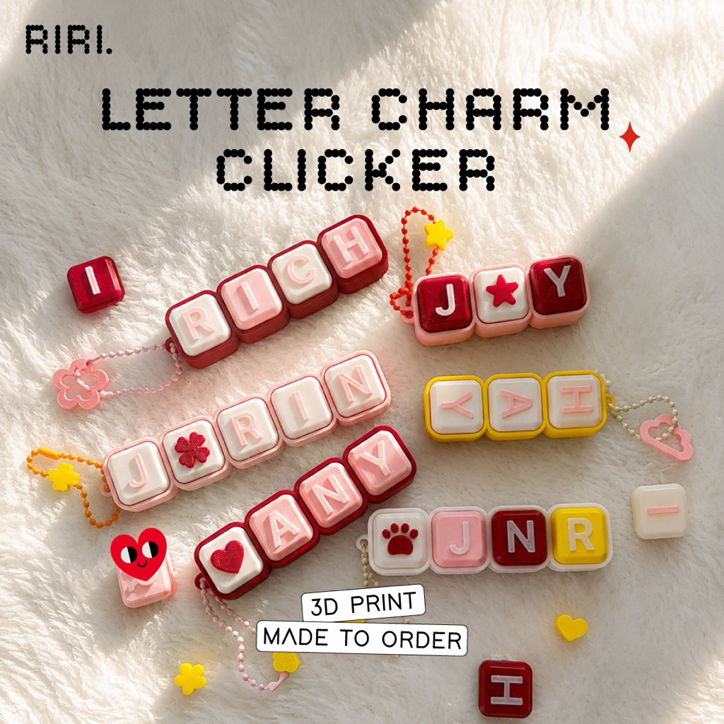Riri. Letter Charm Clicker พวงกุญแจชื่อตัวอักษรสั่งทำ