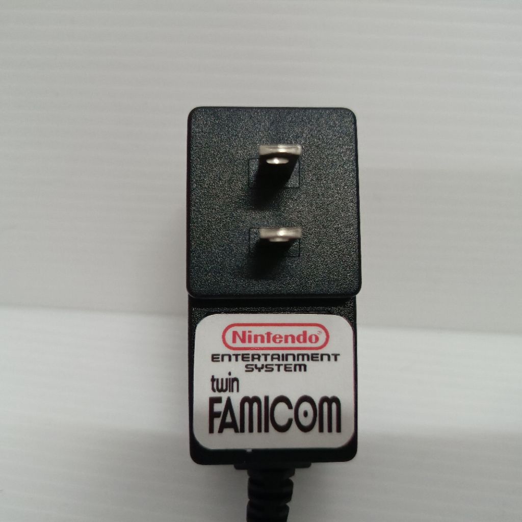 หม้อแปลง หรือ Adaptor Famicom Sharp Twin ไฟไทย ไฟตรง ไฟ 220V