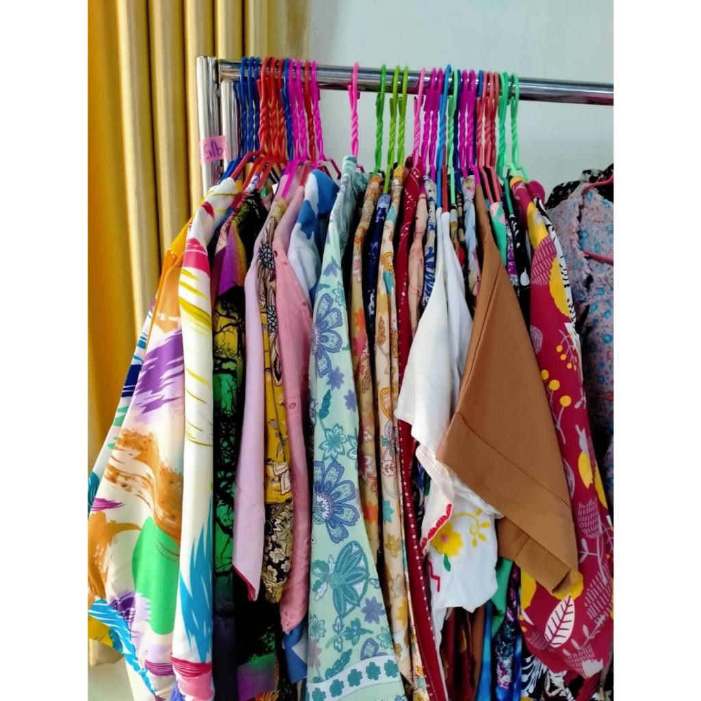 //เสื้อสาวอวบ//G4///คละคอวีกลมจีน รวมลาย คละผ้าแขนสั้น อกฟรีไซร์ 46นิ้ว ราคา 79 บาท