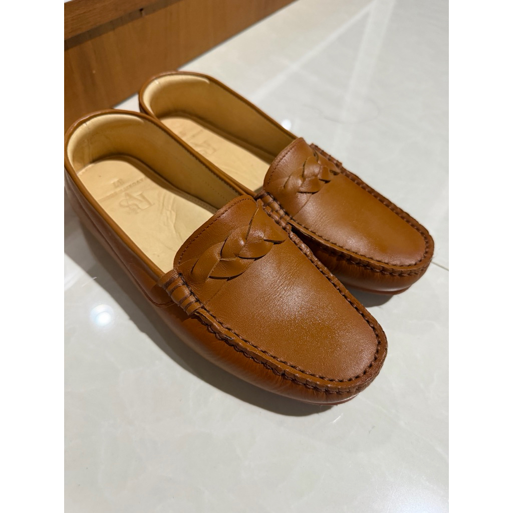 Favorite Shoes by Picha มือสองจ้า