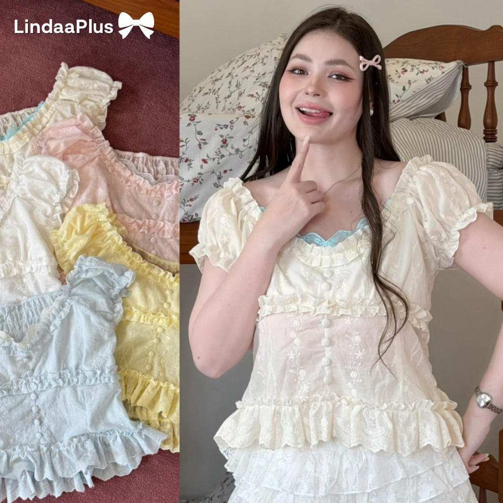 LindaaPlus-- เสื้อ “𝑩𝒖𝒕𝒕𝒆𝒓 𝑪𝒂𝒌𝒆” ทรงคอวี🍰🍃✨ แต่งลูกไม้สลับสีที่อก ทรงแขนตุ๊กตา งานกระดุมปั๊ม โทนสีน่ารักสุดๆ เนื้อผ้าฉลุ