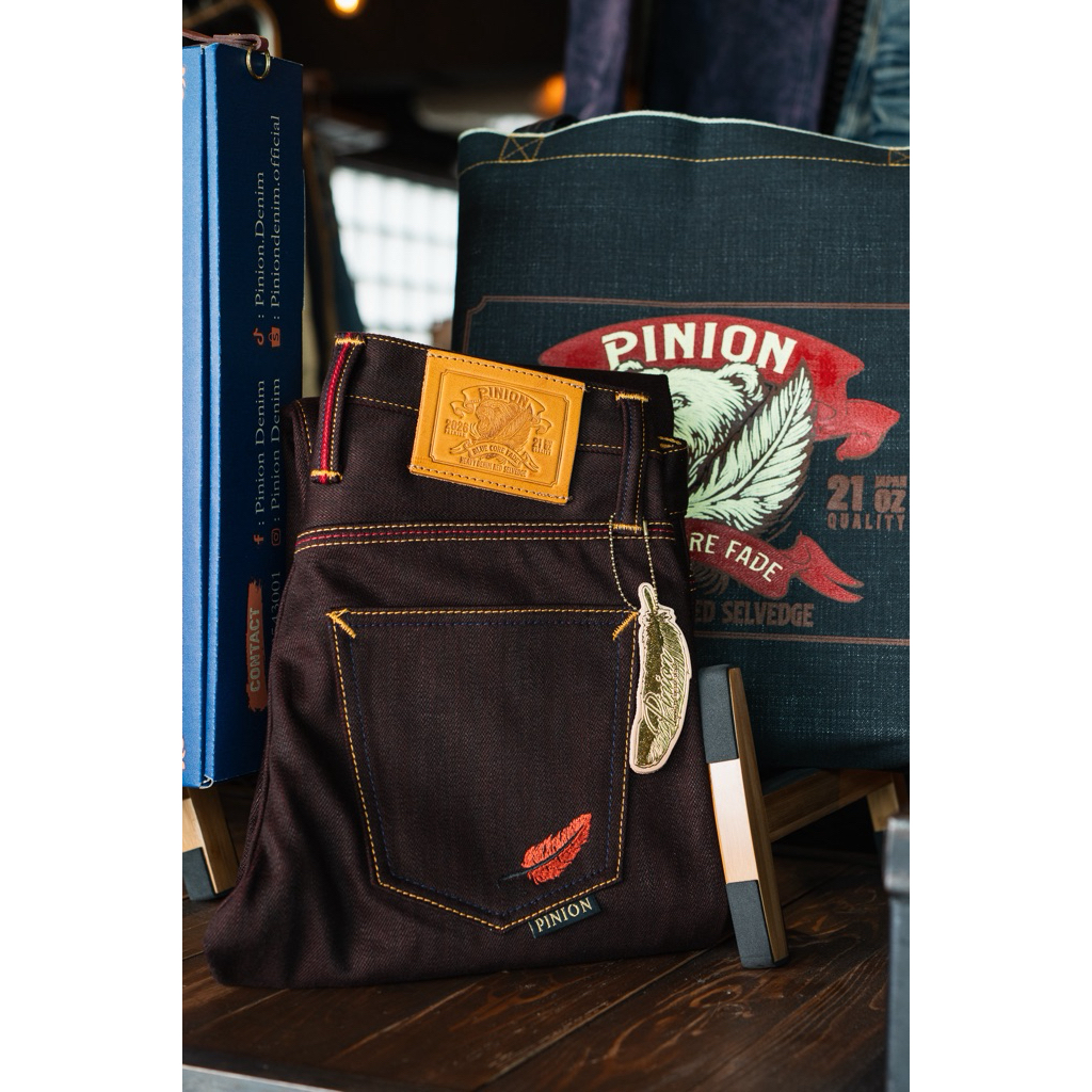 Pinion Denim 21oz BY Okayama Denim New หมีแดง  Indigo X red  21 oz )Produced ผลิตออกมาเพียง350 ตัว indigo fadeเฟดฟ้า