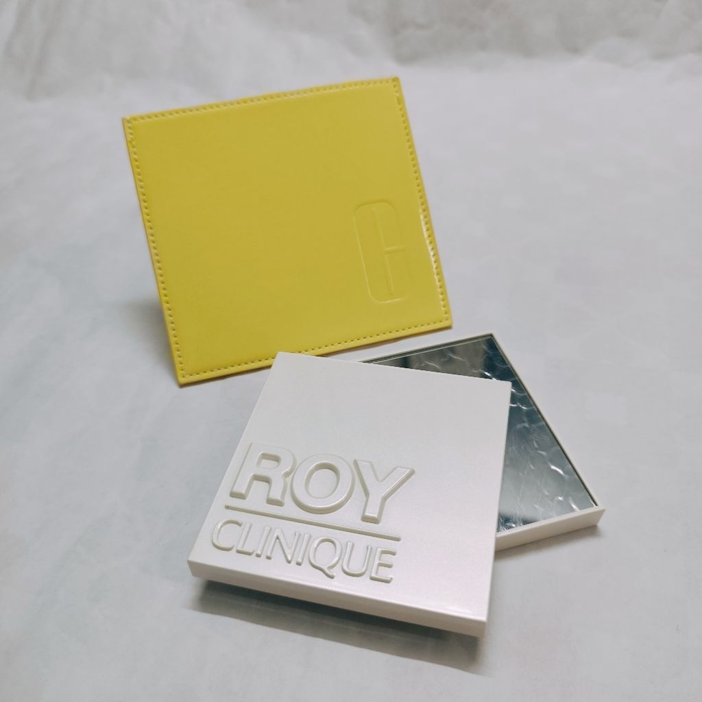 กระจก Compact ขนาดพกพา รุ่น Limited Edition จาก CLINIQUE (ของแท้ใหม่มือ 1 พร้อมส่ง)