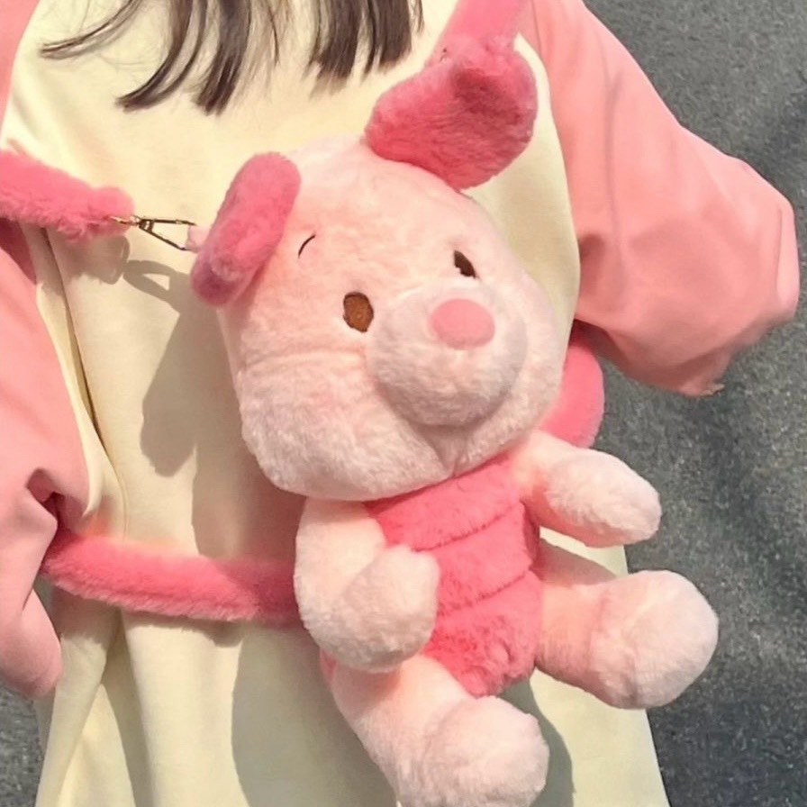 ส่งจากไทย🎒กระเป๋าเป้หมูน้อย พิกเล็ต กระเป๋าสะพายไหล่ Piglet bagpack sidebag กระเป๋าหมู น่ารัก 04166